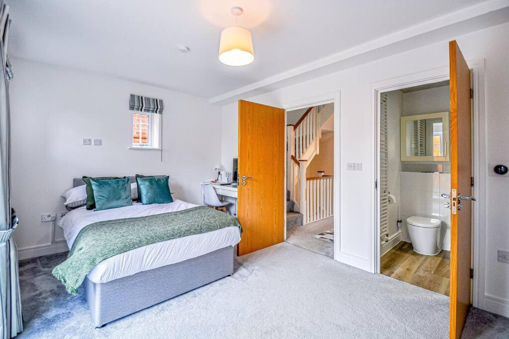 Entire House Sleeps 8 Near The River Thames Maidenhead Esterno foto