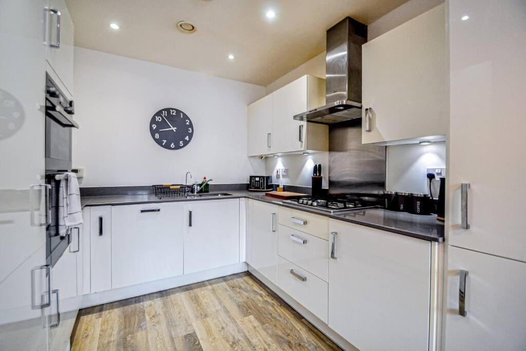 Entire House Sleeps 8 Near The River Thames Maidenhead Esterno foto