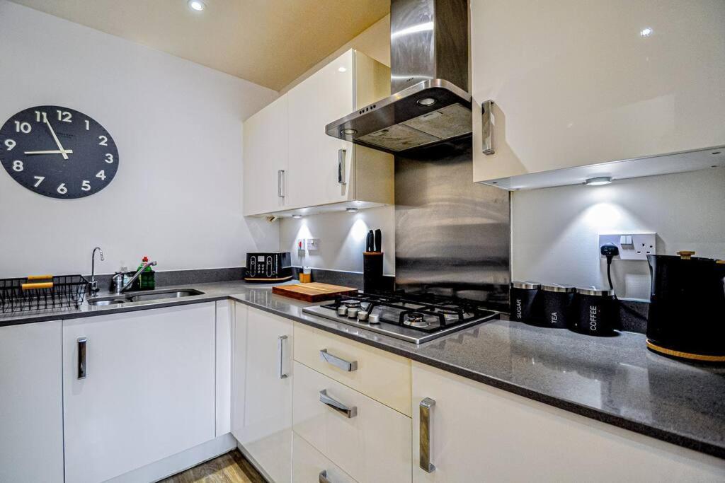 Entire House Sleeps 8 Near The River Thames Maidenhead Esterno foto