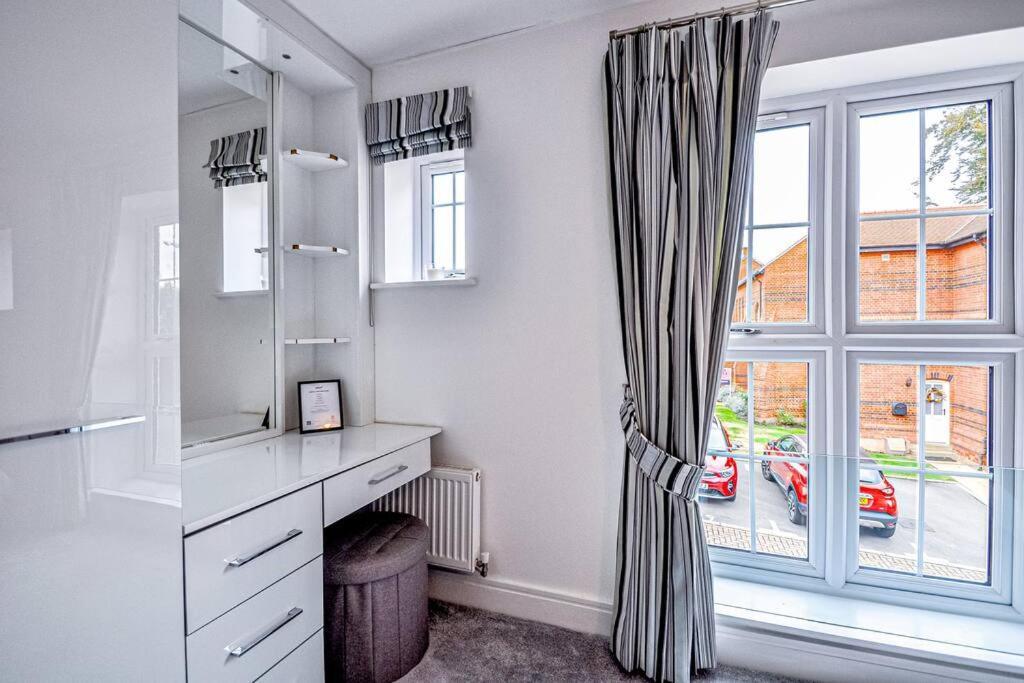 Entire House Sleeps 8 Near The River Thames Maidenhead Esterno foto