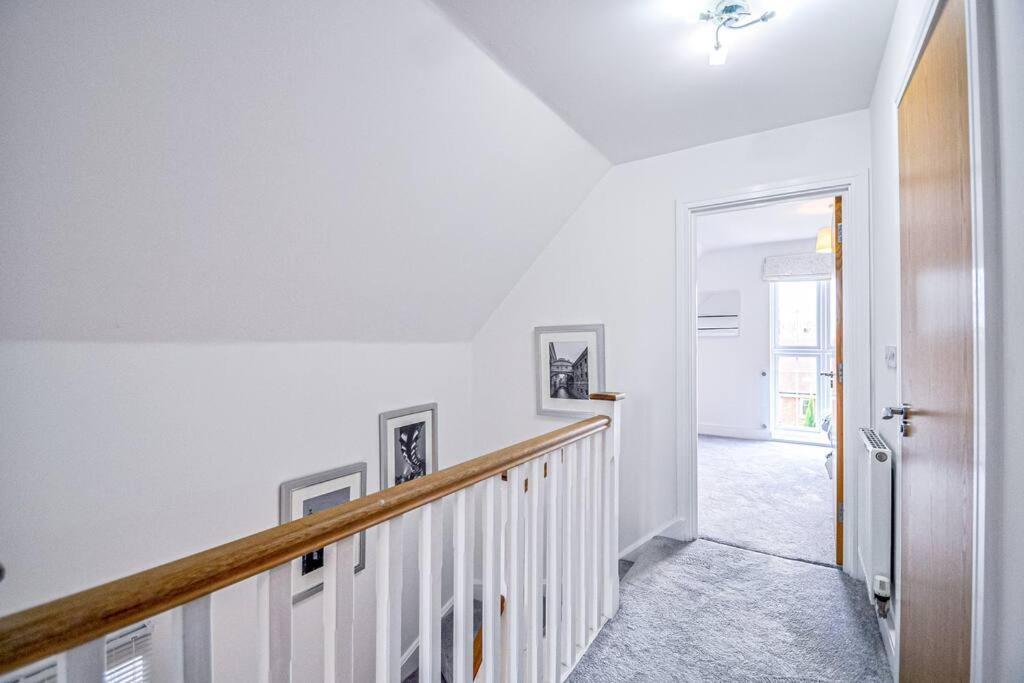 Entire House Sleeps 8 Near The River Thames Maidenhead Esterno foto