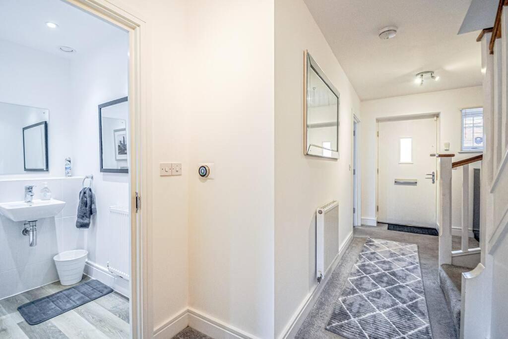 Entire House Sleeps 8 Near The River Thames Maidenhead Esterno foto