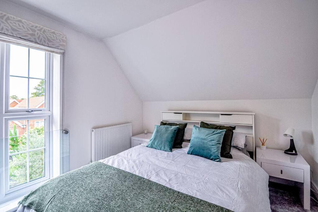 Entire House Sleeps 8 Near The River Thames Maidenhead Esterno foto