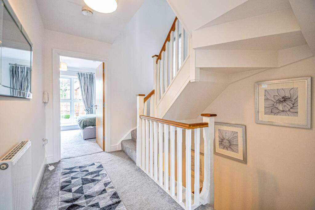 Entire House Sleeps 8 Near The River Thames Maidenhead Esterno foto