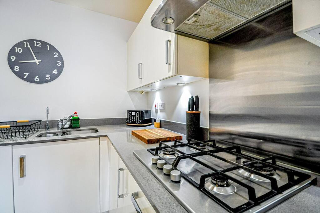 Entire House Sleeps 8 Near The River Thames Maidenhead Esterno foto